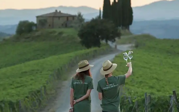 castiglion-del-bosco-vin-italien-femme castiglion-del-bosco-vin-italien-femme